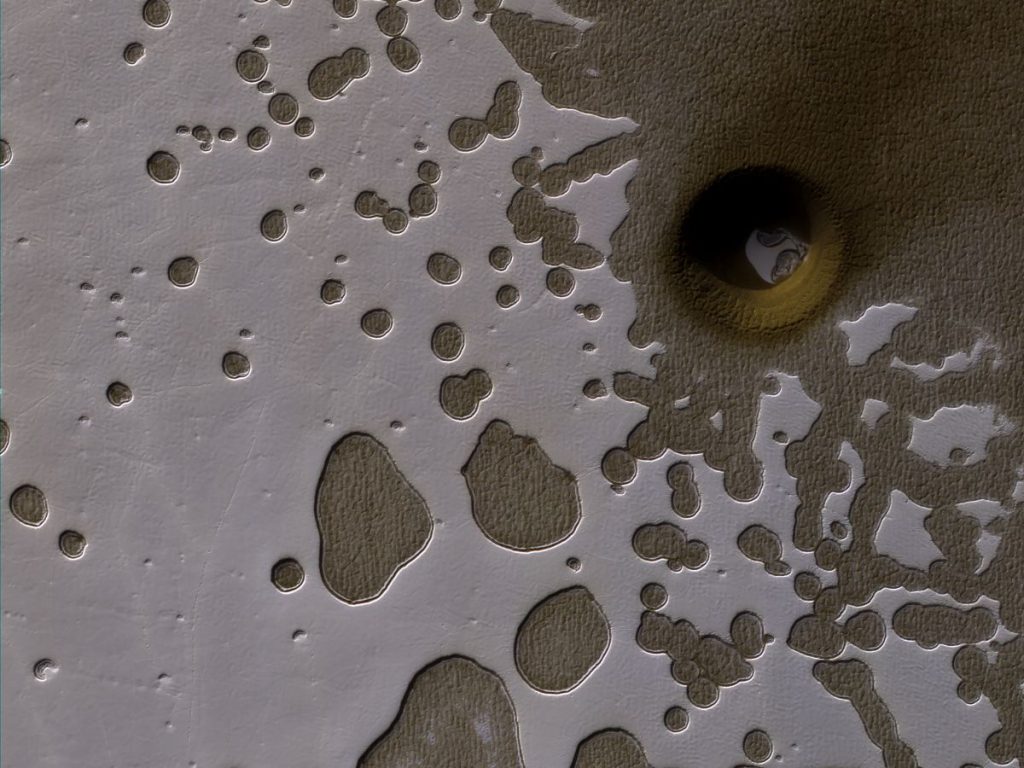 Hole on Mars - southern hemisphere